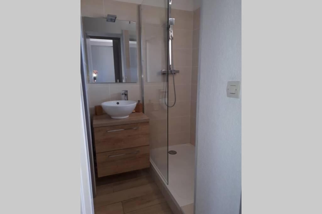 T2 Climatise Vue Sur Mer, Wifi, Piscine Et Parking Sète Dış mekan fotoğraf