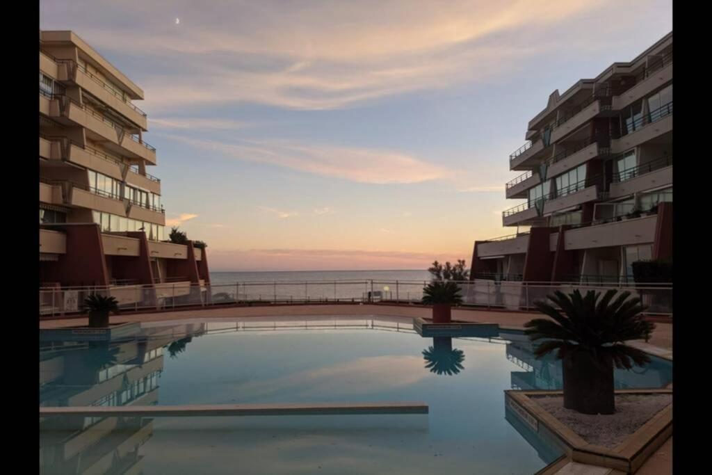 T2 Climatise Vue Sur Mer, Wifi, Piscine Et Parking Sète Dış mekan fotoğraf